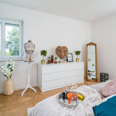 1og Links 70m2 Grosse 2-zimmer City Naehe Salzburg * Freilassing