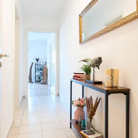 Apartmán 1og Links 70m2 Grosse 2-zimmer City Naehe Salzburg *