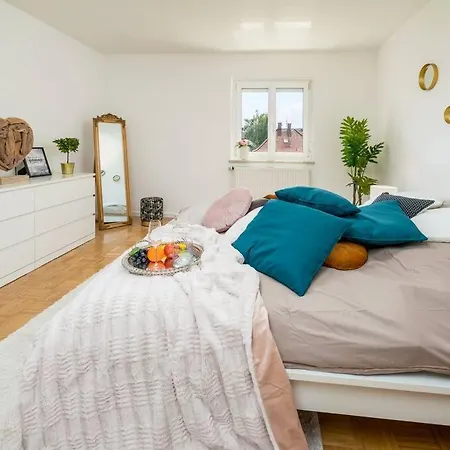 1og Links 70m2 Grosse 2-zimmer City Naehe Salzburg * Freilassing