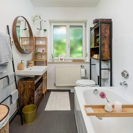 1og Links 70m2 Grosse 2-zimmer City Naehe Salzburg Apartmán Freilassing