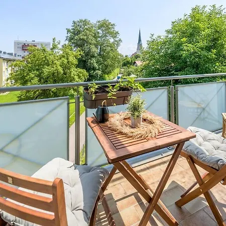 1og Links 70m2 Grosse 2-zimmer City Naehe Salzburg Apartmán *